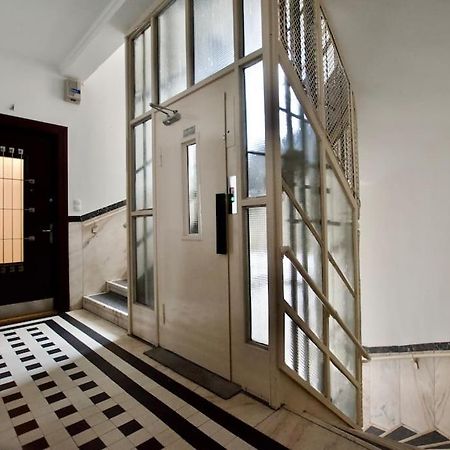 Premium Apartment By Hi - Central 2 Bedroom - Best View Budapest Eksteriør bilde