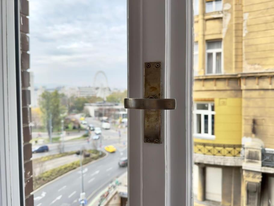 Premium Apartment By Hi - Central 2 Bedroom - Best View Budapest Eksteriør bilde